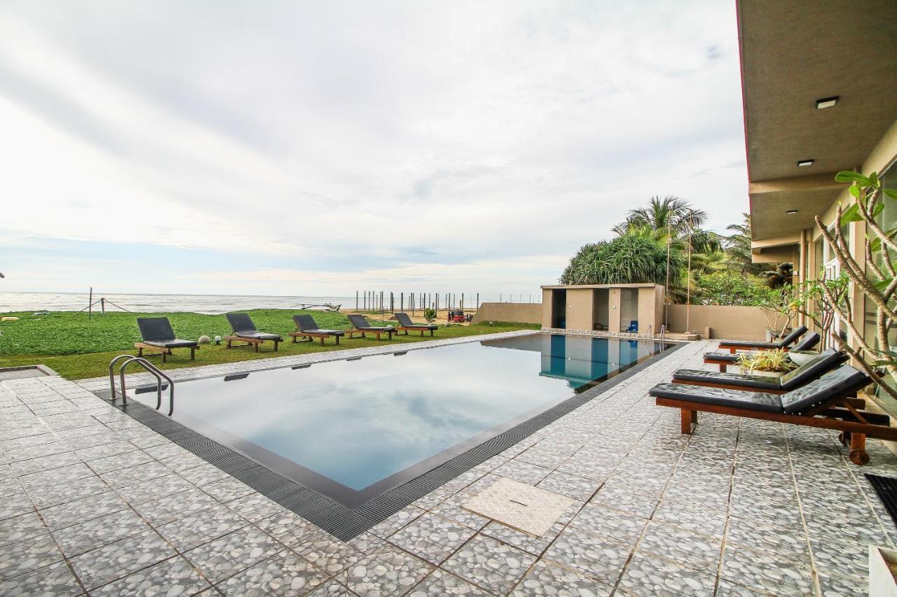 Grace Beach Resort By Travel Corners ネゴンボ エクステリア 写真